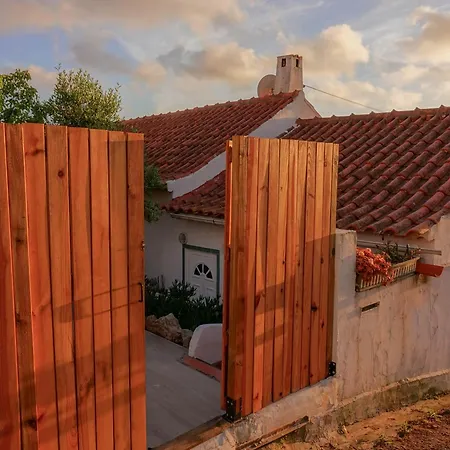Cozy & Garden For People & Dogs * Lourinhã