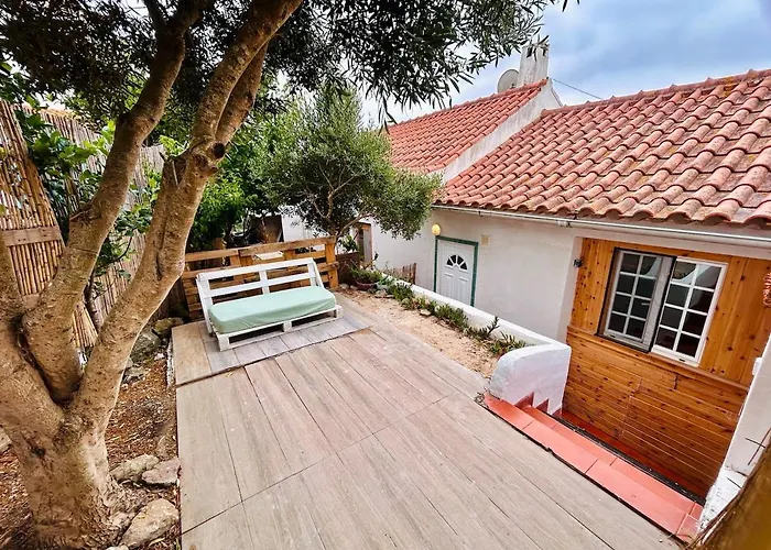 Cozy & Garden For People & Dogs Tatil Evi Lourinhã